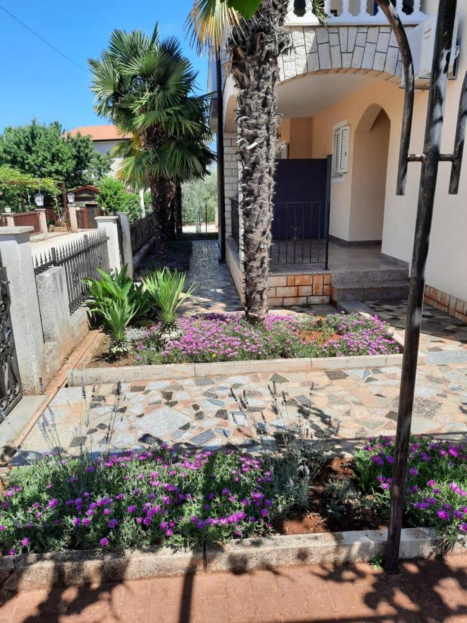 Apartments Marinela Porec Exterior photo