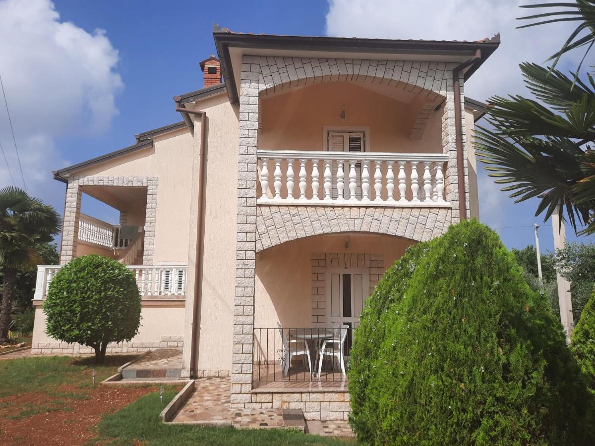 Apartments Marinela Porec Exterior photo