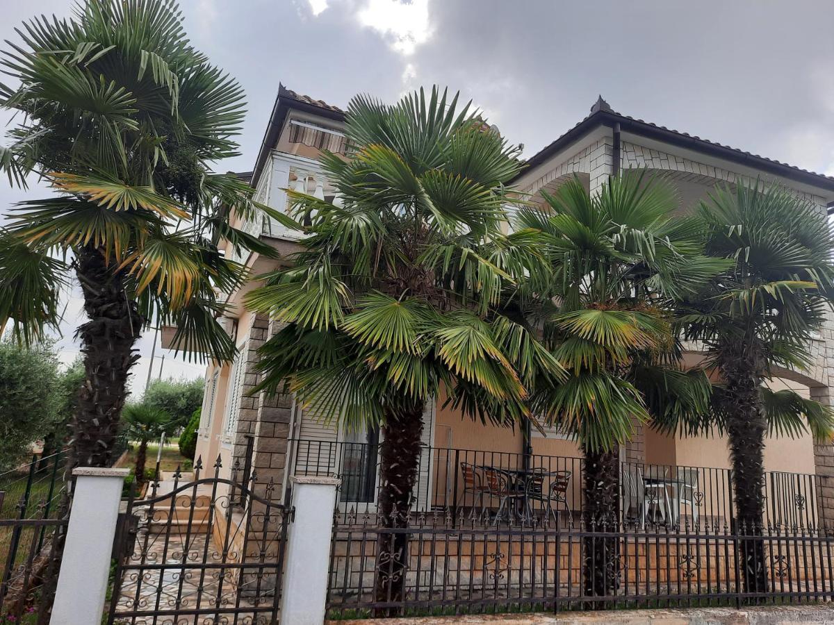 Apartments Marinela Porec Exterior photo