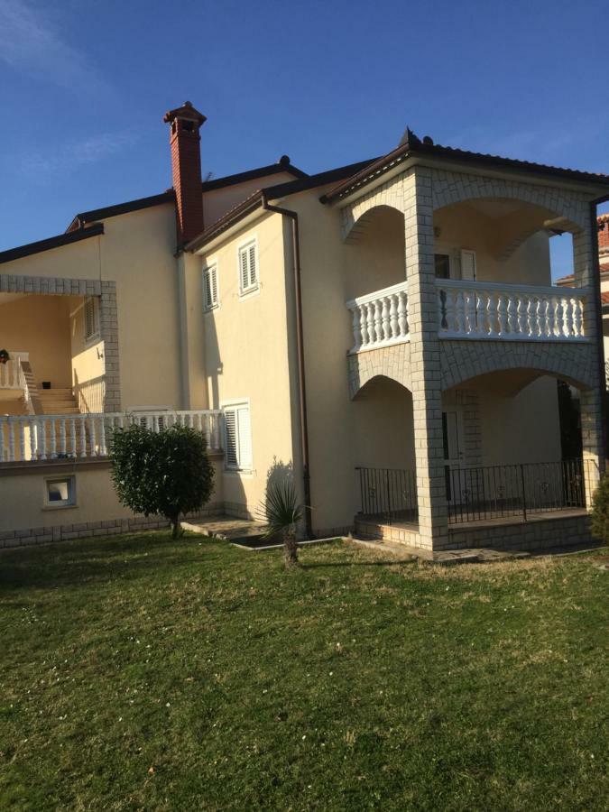 Apartments Marinela Porec Exterior photo